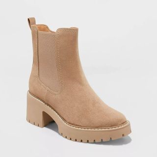 ONLY $13🤯🤯 These are the perfect fall boots!!🤩🍂 ONLY $13 (Reg $40) + free shipping! Available in black and tan! Love it. Want to score ? 🔗 in my profile bio to shop ! 

https://shopstyle.it/l/cgdWh
Ad 

#couponingcommunity #dressforless #shoes #fallstyle #dealsaholic