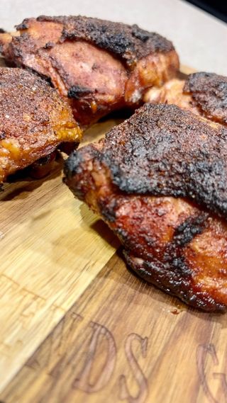 Chicken thighs seasoned with @weberseasonings #redwhiteandbbq seasoning. Fired up the @webergrills #webersearwood and let that smoke roll. High temperature to get that skin crispy. 

Follow 👉 @backyardbbqparadise for my grilling adventures 
👉 Like
👉 Comment

#backyardbbqparadise #friendsofweber #webergrills #foodporn #foodie #food #foodstagram #instagood #instafood #cookingchannel #pelletsmoker #goodfood #chickenthighs #crispychicken