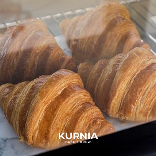 Layers of crisp, tender dough, baked to golden perfection. Our croissants are the ultimate breakfast treat or midday pick-me-up! 🌟🧈 Taste the difference in every flake!

#CroissantHeaven #FreshlyBakedGoodness #kurniabrownies #KurniaBrowniesSolo