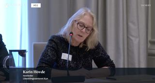 I går presenterte nestleder Karin Hovde innspill fra KUN på høring i Stortingets familie- og kulturkomité i forbindelse med statsbudsjettet for 2025. Her er hovedpunktene oppsummert:

Statsbudsjettet tilsier ingen økning i aktivitet for KUN til neste år. Vi ber om å få ekstra midler til å reise i regionen.

Vi ønsker
⦿ Bedre seksualundervisning for å forebygge vold og voldtekt i unge relasjoner
⦿ Mer kunnskap om vold i nære relasjoner i førstelinjetjenesten
⦿ Kjønnsperspektiv i regionalt utviklingsarbeid
⦿ Mer systematisk arbeid mot rasisme i kommunene
⦿ Implementering av CRPD i menneskerettighetsloven
⦿ Mindre forskjeller på tilbud til mennesker med nedsatt funksjonsevne i kommunene

Du kan se KUNs innspill på Stortingets nett-TV her - https://www.stortinget.no/no/Hva-skjer-pa-Stortinget/videoarkiv/Arkiv-TV-sendinger/?h=10005171&dateid=10005480&del=5&msid=5690