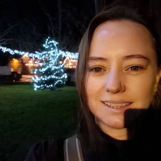 Had a couple of hours to myself for a change, so I checked out the town Christmas lights and went to an open mic night.

Gutted for @leistonevents that Leiston's Christmas event got cancelled because of crappy weather for the second year in a row.