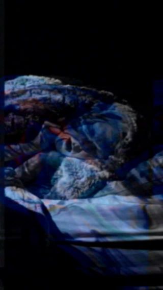 the drain out now. link in bio 💧🌧️💧
.
.
.
#insomnia #insomniac #insomniacmusic #bedroompop #bedroomproducer #liquidart #projectionmapping #explorepage #newmusic