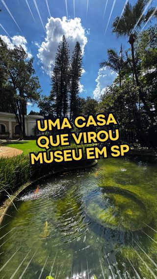 UMA CASA QUE VIROU MUSEU EM SP 👀

👉Comente EMA que envio a programação do mês de junho!

Visitar a Casa Museu @emaklabin é um passeio para toda a família! O espaço cultural oferece exposições, espetáculos, visitas mediadas e oficinas. 🖼️

A casa da década de 1950 preserva seus cômodos com decoração original que impressiona os visitantes pela riqueza de detalhes, além de abrigar diversas obras de arte e exposições cheias de curiosidades. 🏺🌳

Há também acesso aos jardins, que proporcionam momentos para relaxar e descansar.

⏰ Quarta a domingo, das 11h às 17h
📍 Rua Portugal, 43, Jardim Europa
💰 R$20 inteira e R$10 meia / Menores de 7 anos não pagam
🌷 O acesso somente ao jardim é #gratuito

📹 @cesararaujofotografia 
.
#passear #passeioemfamilia #diversaoemfamilia #oquefazeremsp  #spcriancas #emaklabin
.
https://saopauloparacriancas.com.br/casa-museu-ema-klabin-retoma-atividades/