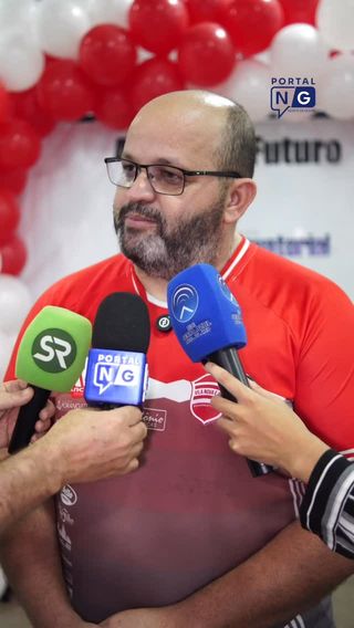 ⚽️🏆 Vila Nova Porangatuense lança o Projeto Atleta do Futuro!

Na noite desta quarta-feira (02/07), aconteceu no Sindicato Rural de Porangatu o lançamento oficial do Projeto Atleta do Futuro, uma iniciativa do Vila Nova Porangatuense com patrocínio do Grupo Equatorial, que vai atender 200 crianças e adolescentes no contraturno escolar.

✅ 100 vagas para futebol de campo
✅ 100 vagas para futsal
✅ Formação esportiva e cidadã

O evento contou com a presença da prefeita Vanuza Valadares, do vice-prefeito Maurício da GEP, do vice-presidente da Câmara Rafael Miguel, do vereador Diácono Odair Amorim, do secretário de Esportes João Mário e várias outras autoridades e representantes da comunidade.

📣 Um projeto que une educação, inclusão e futuro por meio do esporte!

📎 Leia a matéria completa no link da bio ou acesse portalnortegoias.com.br

#ProjetoAtletaDoFuturo #Porangatu #VilaNovaPorangatuense #GrupoEquatorial #EsporteÉEducação #InclusãoSocial #PortalNorteGoiás #NotíciaBoa #FuturoDosJovens