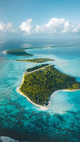 This exquisite, near-mythical resort sits on a private island once owned by none other than Hollywood heartthrob Marlon Brando, who fell in love with it while shooting a film in the 60s. If The Brando’s cinematic legacy and untamed beauty weren’t enough to draw you in, its trailblazing approach to eco-luxury will certainly seal the deal.

Find the full story in our new Salvador Rising issue, or read the separate review online – link in bio.

#OutThereReviews @thebrandoresort #EcoLuxury #LuxuryTravel #TravelInspiration
