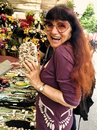 Are you coming to the International Herb Symposium? Come say hello at our Meet & Greet on Saturday, Sep 13 from 12:30-1:30pm in the Ballroom. 

I’ll be there along with several of our Science & Art of Herbalism teachers!

Get the details to join us at the link in our bio @rosemarygladstar 

https://www.internationalherbsymposium.com/