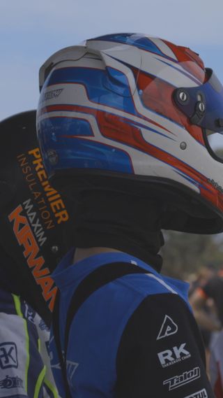 The first two heats are done! Now we turn to the last heat and finals to see who will come away victorious tomorrow holding the blue plate! 

#letsgoracing #dubbokartclub #girlsracetoo #givekartingago #kansw #kartingaustralia

@speedcafe_karting @kartsportnews @dugaldsaundersmp