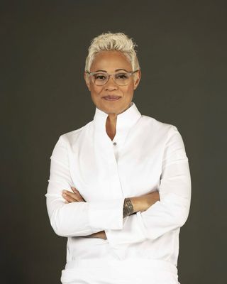 Monica Galetti needs no introduction. The decorated chef, best known to audiences worldwide as a judge on MasterChef, has built an extraordinary career both on and off-screen. Now, in one of her latest endeavours, she’s returning to her Samoan roots by collaborating with Moanalei Villas on its upcoming restaurant.
.
Link in bio

#OutThereTravel @moanaleivillas @galettigram @agilityprsolutions @samoatourism #RestaurantOpening #MasterChef #Foodie