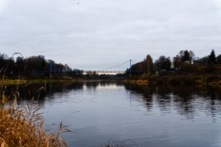 Trail-Ledger, Log 4: Pondering on an autumn day.

Have you ever just had one of those days that everything is calm, the air is hugging you rather than slashing you, the smells have this uplifting power on you and your mind is so calm, all your thoughts dance together in symphony and allow you to see your life with a bit of clarity. 

Well I was able to capture the day that experience ocurred to me.

Shot with the Sony ZV-E 10 II