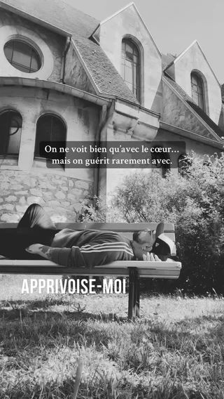 Une chanson pour ceux qui ressentent tout trop fort.
Entre amour, doutes et espoirs, elle parle à ceux qui cherchent encore à s’apprivoiser eux-mêmes.
Mon EP Apprivoise-moi est dispo partout (lien en bio).

#musiquefrançaise #popindé #artisteindé #queerart