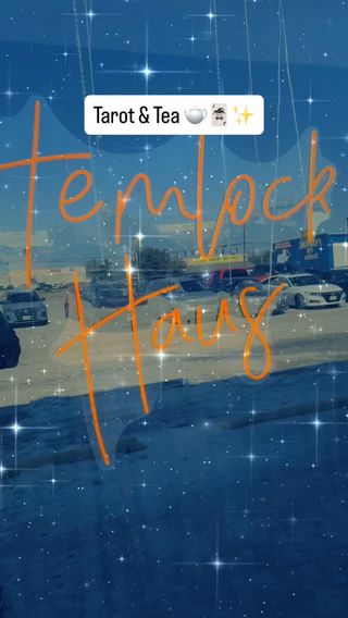 We’re here until 6pm tonight! 🔮🫖🃏✨

-Oz 🪬
•
•
•
#mexoterica #hemlockhaus #tarot #tea #sunday