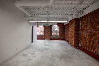 Located within The Hudson House at 321 Water Street, this Gastown office opportunity places your team in one of Vancouver’s most iconic and creatively charged neighbourhoods. Exposed brick, timber beams, and large windows frame bright interiors with views over Water Street — a setting where heritage architecture and modern workdays intersect.

📍320 - 321 Water Street // 2,241 SF