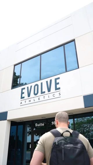 Warm weather will arrive soon. 💥

You won't be able to hide behind baggy layers of clothing for much longer. 😔

Get in shape NOW! 💪🏼

📢 Reposted from @evolve_nova

Owners @kevinfoxfitness & @christinereneefox had a mission in mind when creating their dream gym - to build a community and to help members achieve their total body & health transformation with evidence based, sustainable health protocols🔥

This means: 
✅Create a plan for you 
✅Provide exceptional service 
✅Hold you accountable towards those goals 
✅Build community that cheers you on every step of the way 

Whether you’re interested in intimate 1 on 1 personal training, our various group classes, or our exclusive nutrition & accountability coaching, whichever you choose to do we’ll make sure you achieve a total body & health transformation.🙌🏽🤝🏼

🎥 @vvisuals1 

#groupfitness #personaltraining #nutritioncoaching #sterlingva #loudouncounty