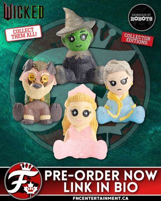 🧙‍♀️✨ Something wicked just dropped… ✨🧵

The magical world of Wicked has been reimagined in the signature knit-style design from Handmade by Robots — and this Collector Edition Translucent Variant lineup is pure Oz magic. 💚

These figures feature the iconic faux-knit look Handmade by Robots is known for, now with a unique translucent finish that makes them stand out on any collector shelf. A must-have for fans of Wicked and vinyl collectibles alike.

✨ Collector Edition
🧵 Signature knit-style design
💎 Translucent Variant release

🛒 Pre-order now: https://www.handmadebyrobots.com/collections/just-announced

#HandmadeByRobots #Wicked #Collectibles #ToyCollectors 🎭 @hmadebrobots