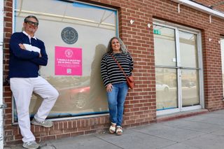 The Santa Cruz County Justice Project, a nonprofit effort led by longtime Nogalians Miguel A. Lopez and Martha “Chiquis” Barrón, has been awarded a $47,500 T‑Mobile Hometown Grant to help finish construction on its future home at 230 N. Morley Ave.

Their vision for the space is a community-led legal aid clinic that also functions as a community center with access to technology and a coffee bar.

Read the full story at link in bio to learn how community members can become involved in bridging Nogales' legal aid gaps.

By @alessandra.dezubeldia