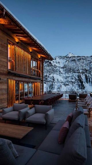 Your ski trip. Your rules. Why settle for “available” when you can have *perfect? @luxurychaletco finds Alpine homes that fit your group, your vibe, and even your quirks – so every winter escape feels made just for you.

Link in bio.