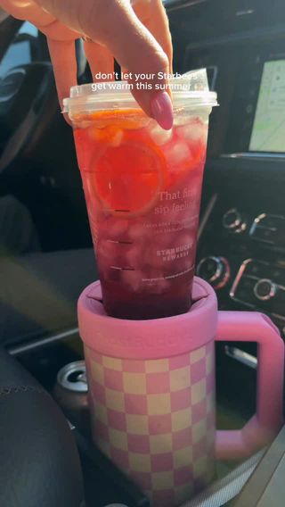 Comment “SHOP” and I will send it right to your messages!

This insulated stainless steel tumbler keeps drinks hot or cold for hours, has a leak-resistant flip lid, fits most cupholders, and is built for everyday travel or on-the-go use. Love that you can drop your to-go drinks right in!

#frostbuddy #pinktumbler #tumbler #summermusthave #thicbuddy