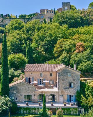 New to the Collection! A remarkable Provençal estate with two heated pools and one hectare of countryside, just a 10-minute walk to Ménerbes — discover Mas Chopin. 🎹✨
📍 Ménerbes · Luberon · Provence

Fully renovated with elegance, this exceptional 500-square-meter property sleeps 14 across seven beautifully appointed bedrooms. Warm and sophisticated interiors feature expansive living areas with fireplace, dedicated TV lounge, and spacious dining room set within a beautiful vaulted space. Two fully equipped kitchens accommodate larger groups and enhance indoor-outdoor living.

Outdoors, the full magic reveals itself. Two heated swimming pools enhance the experience: an elegant pool accessed via a charming orchard path, and a second closer to the mas for relaxed family moments. Pool house, shaded terraces, and large convivial dining areas create the perfect setting for long summer lunches and evenings under the stars. A pétanque court completes the authentic experience.

Set within one hectare of unspoiled countryside with absolute calm and sweeping valley views. Ideally located between picturesque hilltop villages with easy access to vineyards, local markets, and cultural treasures.

The essence of Provençal art de vivre: elegant, relaxed, and deeply connected to its surroundings.

Contact one of our Villa Rental Specialists to check availability:
https://my.onlyprovence.com/s/property?name=CHOPIN

Weekly rates starting from €12,100.