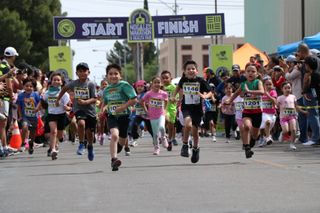 The downtown streets of Nogales served as the backdrop for the city’s fifth annual marathon event April 25. Organized by the @0s3movement, the race reached a new milestone this year with the debut of a half-marathon alongside the traditional 10K, 5K and kids' runs held in previous years.

The event had 1,200 registered runners depart from the 0S3 Youth Center on Morley Avenue, beating last year's 1,000 participants — the highest number to date. With friends, family and spectators supporting runners, the event drew close to 4,000 people on the temperate, breezy day, with nearly 30% of participants traveling from outside Santa Cruz County, according to event organizers.

See the full photo gallery at link in bio.
By @alessandra.dezubeldia