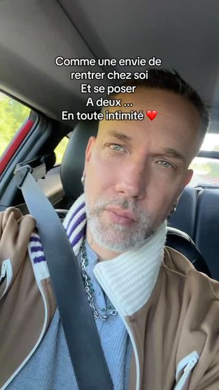 Je crois qu’en vieillissant, j’aime de plus en plus les chansons qui donnent juste envie de rentrer chez soi, de ralentir un peu et de profiter des gens qu’on aime.

“Ce soir c’est toi et moi”, version Cocooning, disponible le 22 mai.

 #PianoVoix #MusiqueFrancaise #ChansonPop #IndiePop