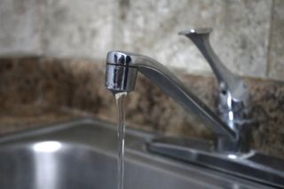 Nogales officials say that nearly $1.6 million in unpaid utility bills are straining the city’s water and sewer funds as they move to tighten collections on delinquent accounts.

An aging report — an internal accounting snapshot that shows how much customers owe and how long those bills have gone unpaid — put water delinquencies at about $686,000 and sewer at $903,486, according to Interim City Manager Steve Pauken.

Read the full story at link in bio. 
By @alessandra.dezubeldia