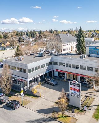 FOR LEASE // 4800 Main Street // 624 SF

A rare small-format retail opportunity in the heart of Main Street.

This 624 SF storefront sits within a high-traffic, community-driven corridor known for its curated mix of independent shops, cafés, and restaurants. Surrounded by local favourites like Nui, East is East, Published, and Anh and Chi, and steps from the Riley Park Farmers Market, the location benefits from steady foot traffic and a loyal neighbourhood following.

With strong visibility, flexible C-2 zoning, and a turnkey layout, the space is well suited for boutique retail, wellness, or service-based concepts.

A prime opportunity to join one of Vancouver’s most sought-after retail streets.