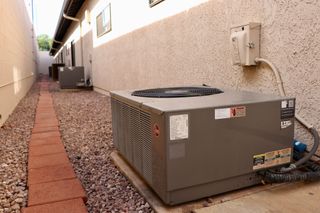 Arizona has rolled out new and expanded programs over the past two years to help working families keep up with rising utility costs, and the governor’s office says it wants more Southern Arizona residents and contractors to take part.

Learn more at the link in bio. 
By @alessandra.dezubeldia