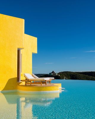 Need a break from doomscrolling? Allow us to take your mind elsewhere. From checking into a Bahamian hideaway with Bond credentials and getting to know the founder of Le Collectionist to spilling the tea on our Awakened World issue, this is what we got up to last month.
.
Link in bio