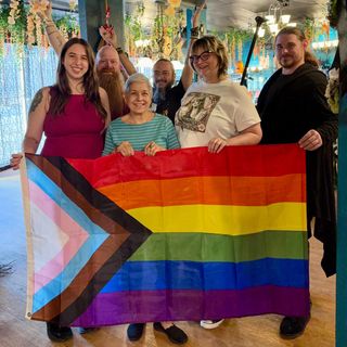 ✨🏳️‍🌈🏳️‍⚧️Happy Pride!🏳️‍⚧️🏳️‍🌈✨

From Mexoterica, Hemlock Haus, and the Hemlock Haus Divination Dream Team! 🥳

@mexoterica 
@lifelighthealingservices 
@wyrdlings.creative 
@tonasket936 
@thephdpiscesrising 
@dragonstonguetarot 

Reminding you to Be Loud, Be Proud, Be You! 🫶🏽

#mexoterica #hemlockhaus #pride #pridemonth #lgbtqia2s