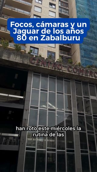 🎥Las Galerías de Zabalburu de Bilbao acogieron este miércoles parte de la primera fase del rodaje de El Futuro Testamento, el primer largometraje dirigido por César Velasco Broca.
✍️ @silviafrancia35
📲Toda la información, en nuestra edición digital
#bilbao  #rodaje