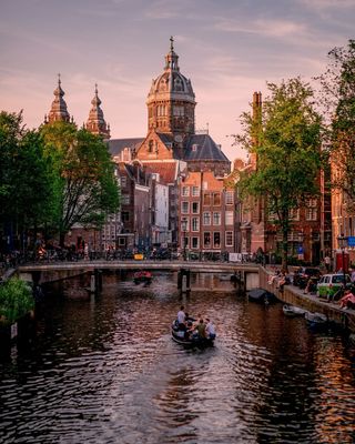 Think you know Amsterdam’s queer history? As the Dutch capital readies to host WorldPride 2026, we take a look at the often overlooked intersectional changemakers – from poet Audre Lorde to drag pioneer Nickie Nicole and trans author Mounir Samuel – who helped shape the city we know and love today.
.
Link in bio