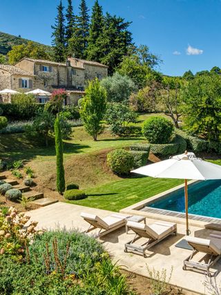 Savor long summer days among cherry orchards and vineyards at Le Refuge de Provence, a luxury 18th-century estate five minutes from Bonnieux and Lacoste. 🍒🍷
📍 Bonnieux · Luberon · Provence

This enchanting property sleeps eight across five elegant en-suite bedrooms, set between a beautifully restored farmhouse and a charming guest house for added flexibility and privacy. Every corner is imbued with Provençal soul, exposed beams, natural materials, and soothing tones, while air-conditioned bedrooms ensure cool, restful nights after sun-filled days.

Outside, the expansive 15x7-meter private pool, fed by a natural spring, becomes the heart of summer days, bordered by loungers and a shaded terrace overlooking the vineyards. Set against the backdrop of the Luberon hills and facing majestic Mont Ventoux, the gardens provide a secluded haven beneath endless blue skies. So close to Bonnieux and Lacoste, yet blissfully secluded, a place to savor local wines and produce and watch the light drift across the countryside.

Contact one of our Villa Rental Specialists to check availability at the link in our bio.

Weekly rates starting from €6,975.