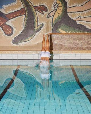 Been too busy making the most of the sunshine to keep up with OutThere? Here’s what you’ve missed. Last month, we checked into an 800-year-old Venetian palazzo with a fashionable new identity, celebrated the people who helped shape Amsterdam’s queer history, questioned whether AI is making us worse travellers, and more.
.
Link in bio