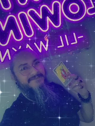 Come see me at Emerald City Lounge tonight and every Wednesday night for Mystics & Mocktails from 7-9pm! 🔮🃏💨✨🥳

-Oz 🪬
•
•
•
#mexoterica #emeraldcity #lounge #tarot #fortworth