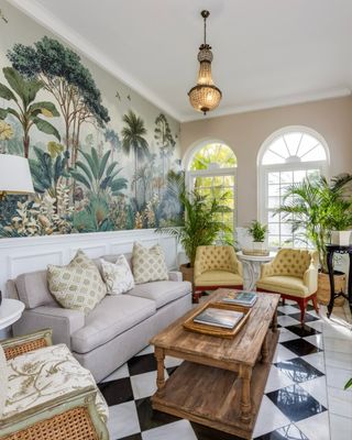 No game drives. No impala. Not a khaki shirt in sight. The Claremont Boutique Hotel takes Sabi Sabi somewhere it’s never been before: the city. But behind the gates of this historic Cape Town home, we found plenty that will feel familiar to devotees of the safari stalwart.
.
Link in bio