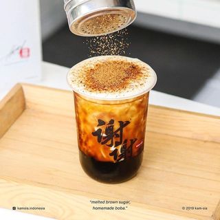 #paydaysale Halo teman boba... bosan minum boba yang rasanya gitu-gitu aja? 

ini dia boba berkualitas tinggi yang pasti bikin kamu ketagihan! 

Bobanya besar dan kenyal, rasanya nikmat dan pastinya untuk harga tidak menguras kantong.

Waktunya kembalikan mood kamu dengan segelas boba segar nan lembut ini.

Yuk jangan ragu lagi, kita buka dari jam 10.00 - 22.00 kok. Pesan sekarang juga!

Follow @kamsiaboba.praja 🥤
Follow @kamsiaboba.praja 🥤
Follow https://www.instagram.com/kamsiaboba.praja/ 🥤

Order via:
✅ https://campsite.bio/kbpraja
✅ Go Food
✅ Grab Food
✅ Datang ke outlet
✅ Link di bio ya!
•
•
•
•
•
#seputarjakarta #bobaindonesia #infojkt #kamsiabobapraja #bobaterdekat #jakartafoodies #bobadrink #bobajakarta #jajanan #minumankekinian #minumanhits #minumanboba #bobamilktea #bobalife #kulinerjakarta #boba #bobaaddict #bobatea #kamsiaboba #kuliner #minumanenak #jajanankekinian #jakartaupdate #jakartahits #jakartaculinary #infojakarta #gajianday #jktculinary #jktkuliner