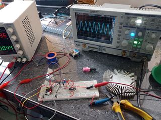 Otra semana en el lab, y todavía falta mañana xd

#steminist #laboratory #physics #electronic #oscilloscope #uni 

#pre #cepreuni #cepreunmsm #unmsm #unac #unfv #presanmarcos #preuniversitario