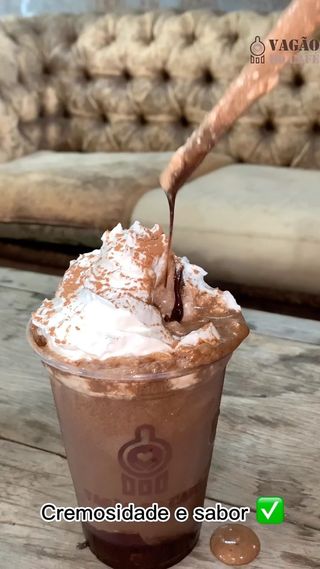 Nosso chocolate gelado é muito gostoso ! #reels #trend #chocolate #cafe #cafeterias #borabill