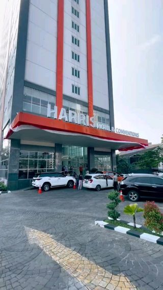 "Cheers to a September staycation! 🌿☀️

Embrace the tranquility of September with us at HARRIS Hotel & Conventions Ciumbuleuit. Relax by the stunning pool, savor delicious meals at our restaurant, and unwind in our modern rooms. It's time to find your peace and create memorable moments with family or friends.

At HARRIS Hotel & Conventions Ciumbuleuit, we offer more than just a comfortable stay; we provide unforgettable experiences. Make this September a time to rejuvenate and enjoy the beauty of life. Let's create wonderful memories together.

Enjoy your getaway! 🌟🏨 

🎥 by @saefulrch_

#SeptemberStaycation #HARRISHotelCiumbuleuit #CheersToAdventure"