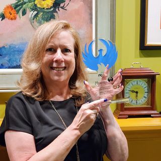 We won! Happy to share that we took top honors last week in the 2023 PRSA GA Phoenix Awards in the category of Integrated Communications - Food and Beverage.

1. @noradepalma with our hardware.

2. Part of the tasty content our chef @pdxlark orchestrated to help our client attract organic search traffic. 

3. @karen_atlanta_ and @lisaclilienthal at Expo West 2023. Along with @nsalad1, these ladies drove our excellent media relations outcomes. 👏👏👏

Read more about this #modernPR case study in our #linkinbio.

#agencylife #awardwinner